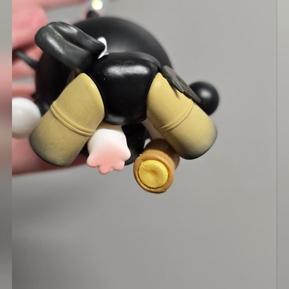 Skullpanda Keychain - Picture 4 of 4